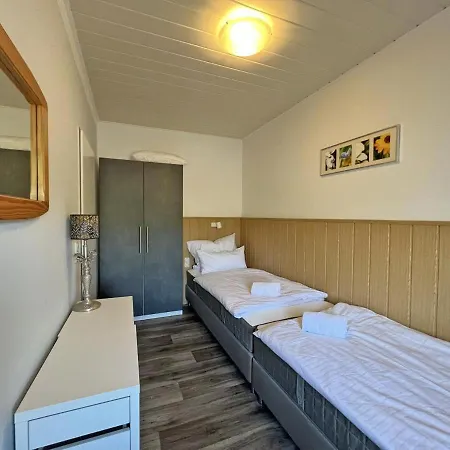Apartment Deichblick 4 In Norddeich- Urlaub Und Erholung Am *